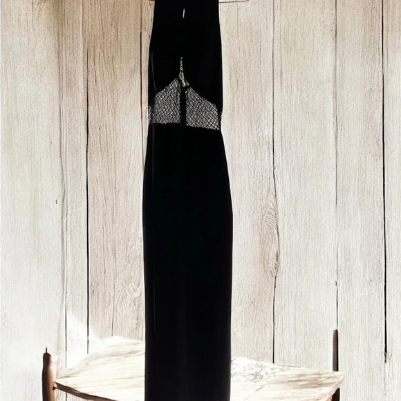 Sean Collection Black Full-Length Formal Dress - Size Medium (C6) - Picture 8 of 11